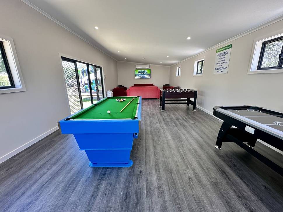 Wangaratta Accommodation North Cedars Caravan Park Camp Kitchen